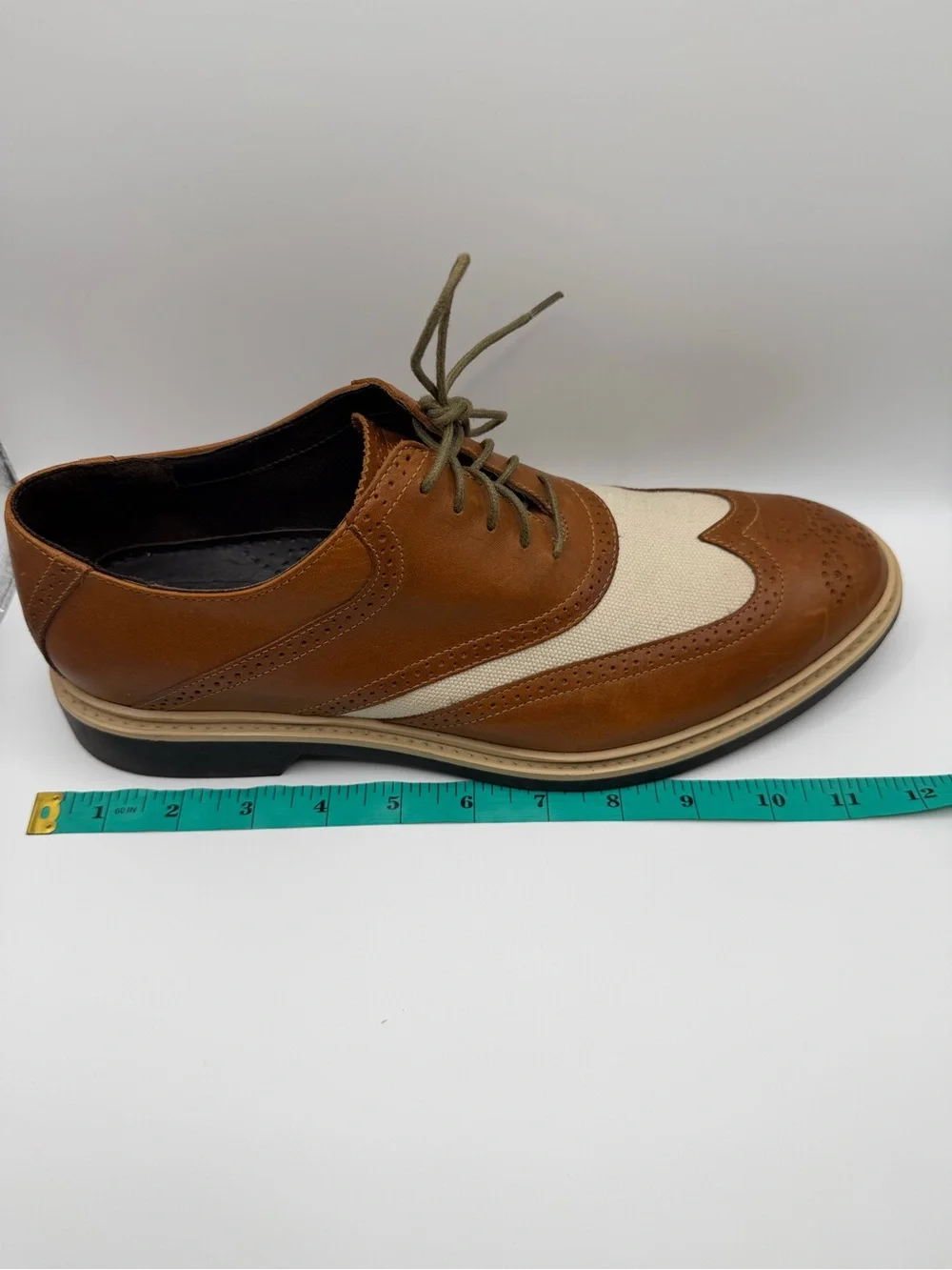 Cole Haan Men's Tan and Cream Wingtip Oxfords Size 10